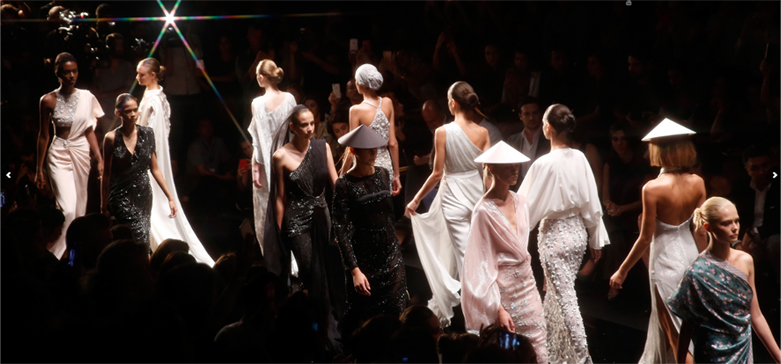 Istanbul Fashion Week by mbfwistanbul.com - Liyanah