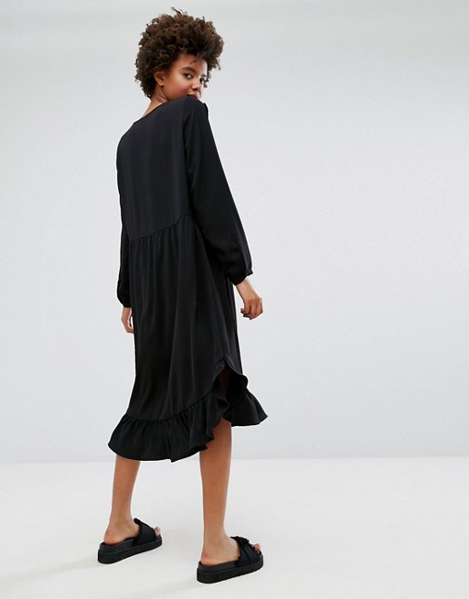 Monki Frill Detail Midi Dress - Liyanah